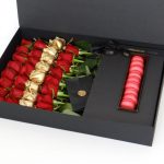 باکس خاص و سفارشی گل طبیعی کادوییGold rose – کد ۴۳۵۶